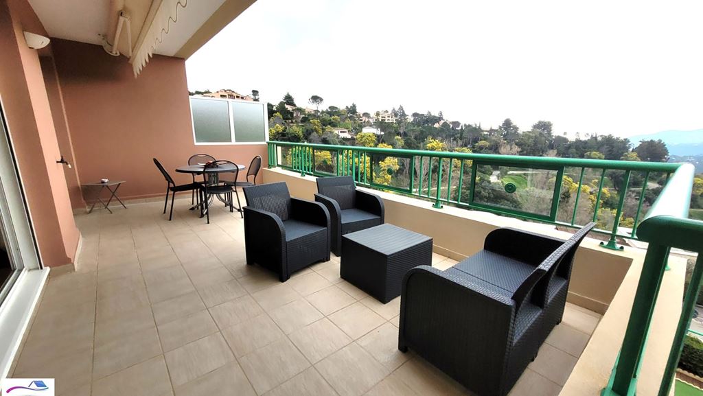 Appartement F4 MANDELIEU LA NAPOULE 995000€ L'Agence du Sud-Est Appartement F4 MANDELIEU LA NAPOULE 995000€ L'Agence du Sud-Est
