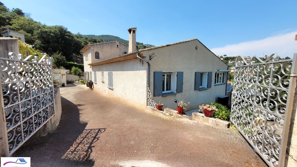 Maison indépendante MANDELIEU LA NAPOULE 997500€ L'Agence du Sud-Est