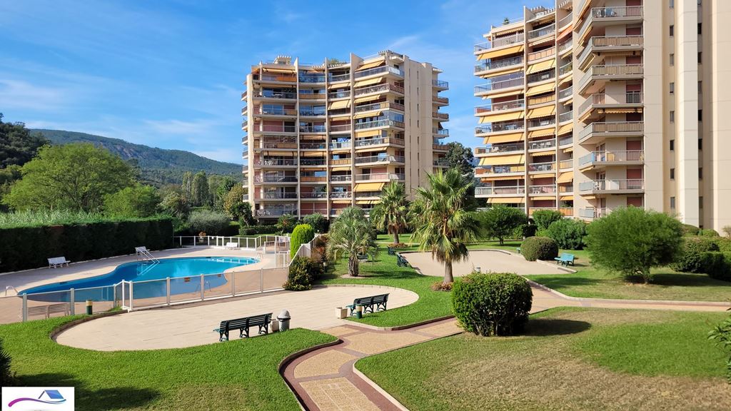Appartement F2 MANDELIEU LA NAPOULE 223000€ L'Agence du Sud-Est