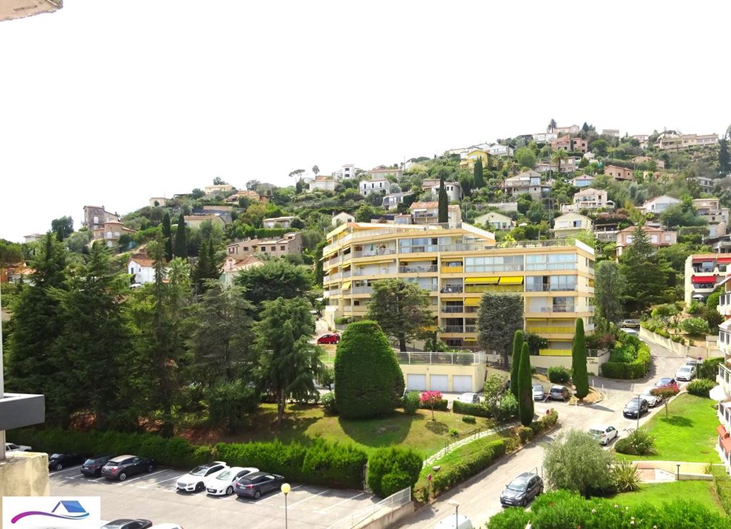 Appartement F2 MANDELIEU LA NAPOULE 995€ L'Agence du Sud-Est Appartement F2 MANDELIEU LA NAPOULE 995€ L'Agence du Sud-Est